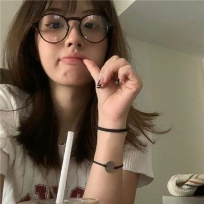 白莲花度假村第一季